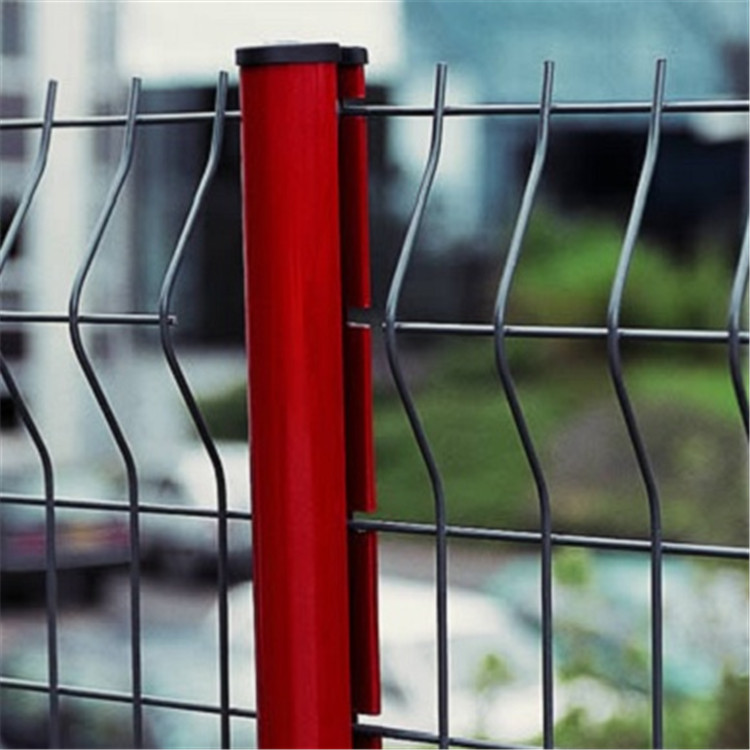 桃型柱折彎防護網(wǎng)案例展示圖片1 桃型柱折彎防護網(wǎng)案例展示圖片1