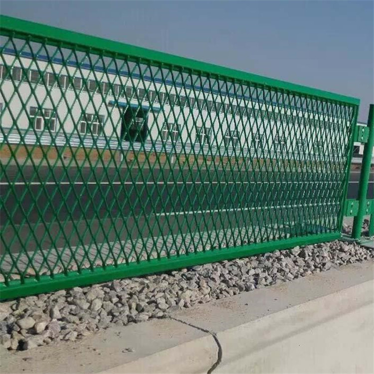 高速防眩網(wǎng)案例展示圖片4 高速防眩網(wǎng)案例展示圖片4